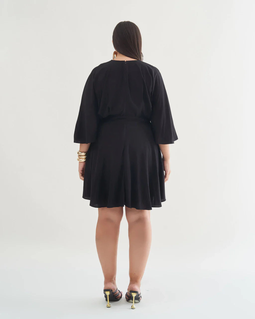 Vestido Curto Essencial - Imagem 6